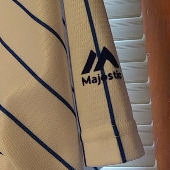 Cubs Jersey - Picture 6 of 6